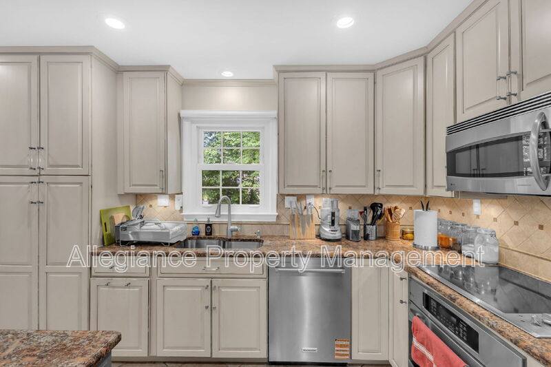 Townhouse for rent at 6861 Williamsburg Pond Court, Falls Church, VA 22043