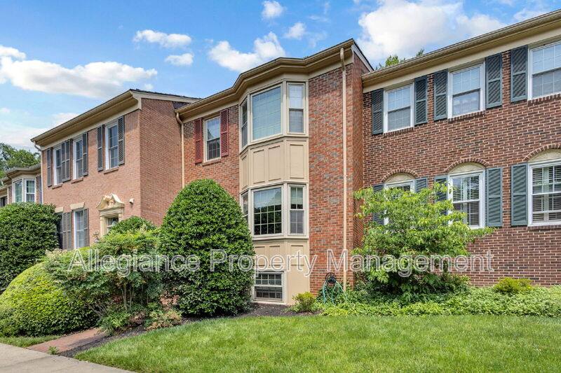 Townhouse for rent at 6861 Williamsburg Pond Court, Falls Church, VA 22043