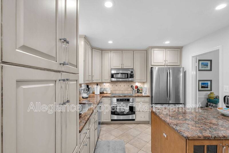 Townhouse for rent at 6861 Williamsburg Pond Court, Falls Church, VA 22043