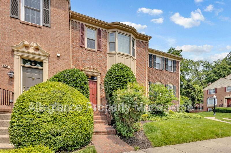 Townhouse for rent at 6861 Williamsburg Pond Court, Falls Church, VA 22043