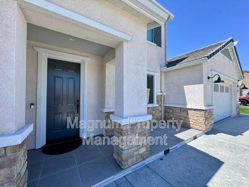 House for rent at 25061 River Peak Dr, Menifee, CA 92586