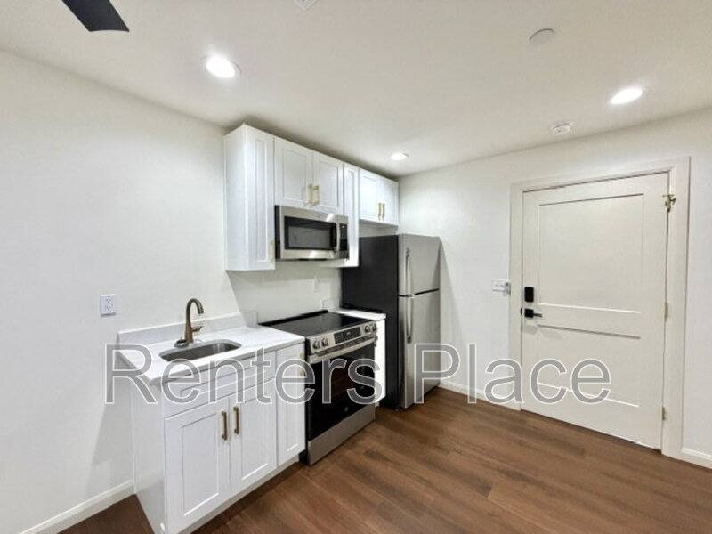 Apartment for rent at 1140 S Quincy Ave #1-B, Tulsa, OK 74120