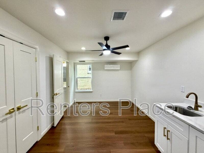 Apartment for rent at 1140 S Quincy Ave #1-B, Tulsa, OK 74120