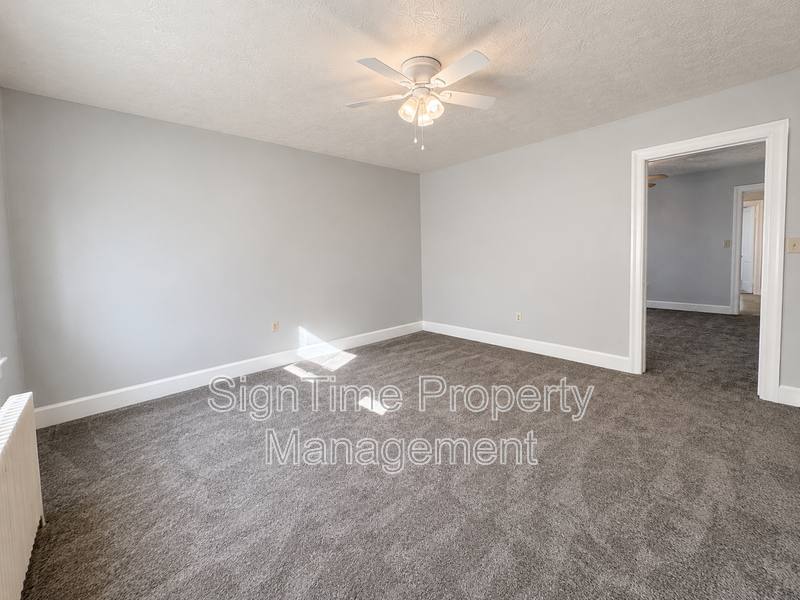 Apartment for rent at 231 N Cleveland Ave #2, Hagerstown, MD 21740
