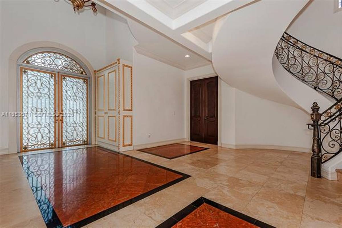 House for rent at 674 Ocean Blvd, North Miami Beach, FL 33160