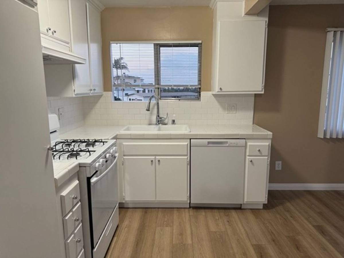 Apartment for rent at 3811 Bluff Place, San Pedro, CA 90731