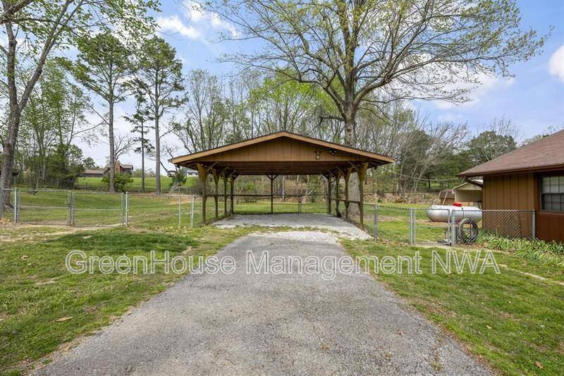 House for rent at 8392 S Lakeshore Dr #8392LAKE, Rogers, AR 72756