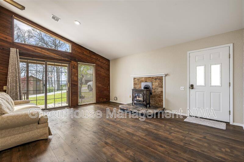 House for rent at 8392 S Lakeshore Dr #8392LAKE, Rogers, AR 72756