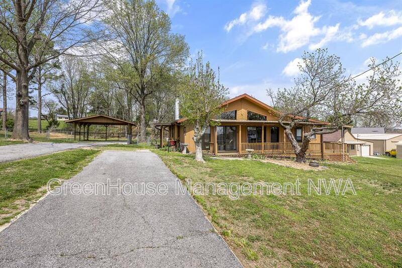 House for rent at 8392 S Lakeshore Dr #8392LAKE, Rogers, AR 72756