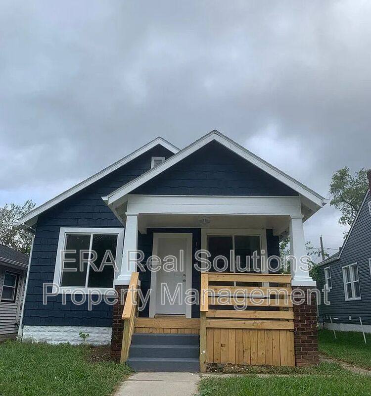 House for rent at 1042 E 14th Ave, Columbus, OH 43211