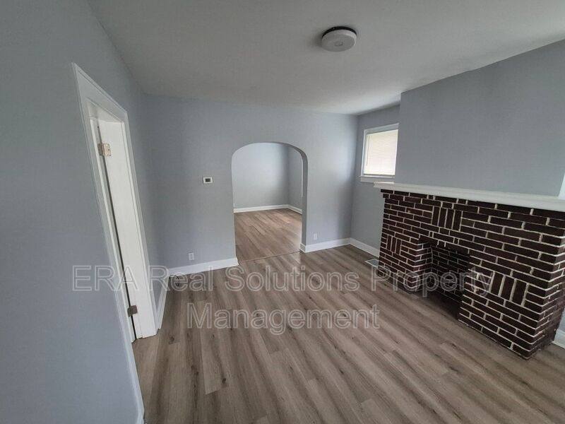 House for rent at 1042 E 14th Ave, Columbus, OH 43211