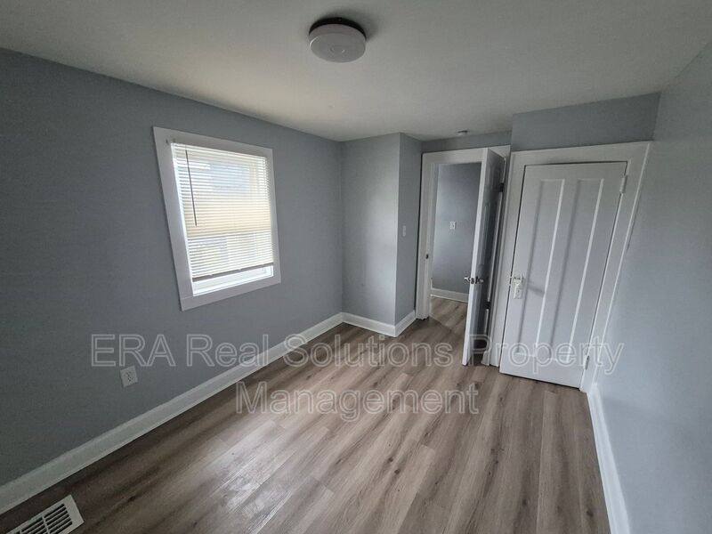 House for rent at 1042 E 14th Ave, Columbus, OH 43211