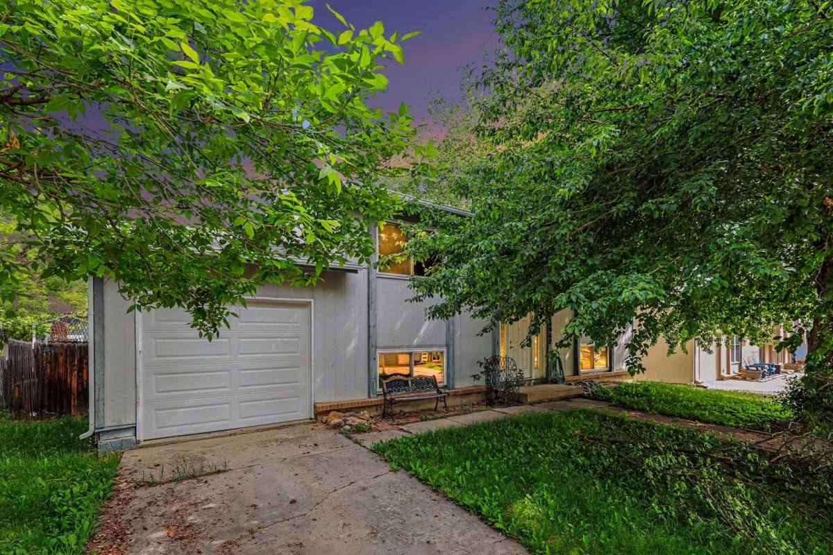 House for rent at 18967 W 61st Ave, Golden, CO 80403