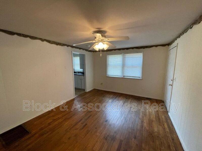 Apartment for rent at 1352 Briles Dr #1A, Asheboro, NC 27205