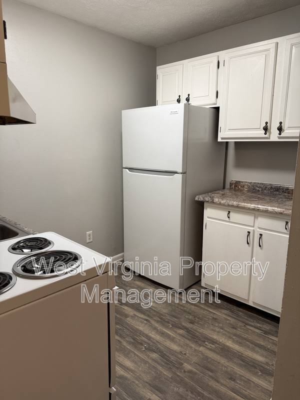 Apartment for rent at 852 Mercer St #2, Princeton, WV 24740