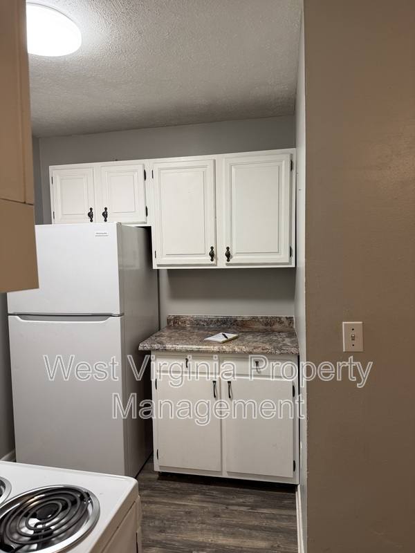 Apartment for rent at 852 Mercer St #2, Princeton, WV 24740