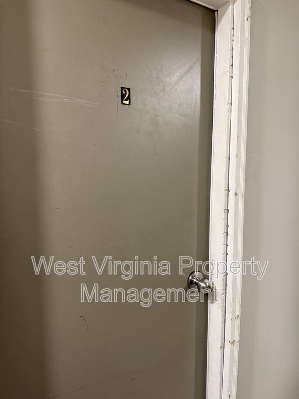 Apartment for rent at 852 Mercer St #2, Princeton, WV 24740