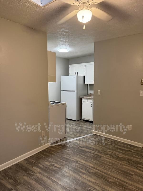 Apartment for rent at 852 Mercer St #2, Princeton, WV 24740