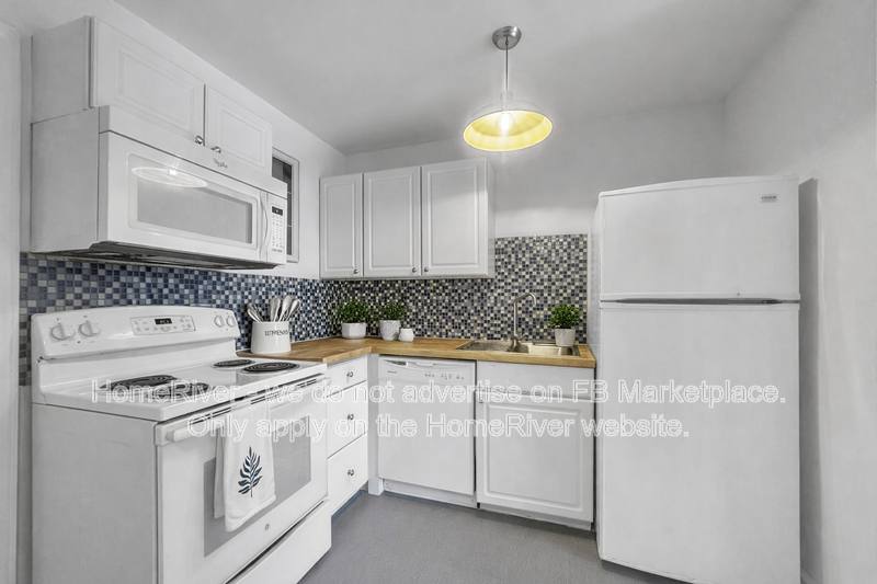 Townhouse for rent at 338 Crafton St #3, Winston Salem, NC 27103