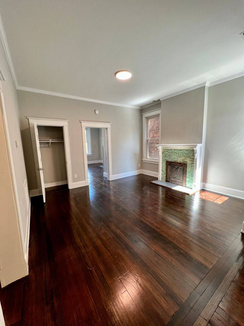Apartment for rent at 2331 W Grace, Richmond, VA 23220