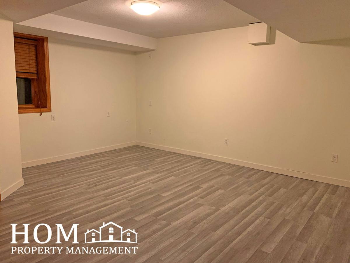 Apartment for rent at 1103 N 6th St, Mankato, MN 56001