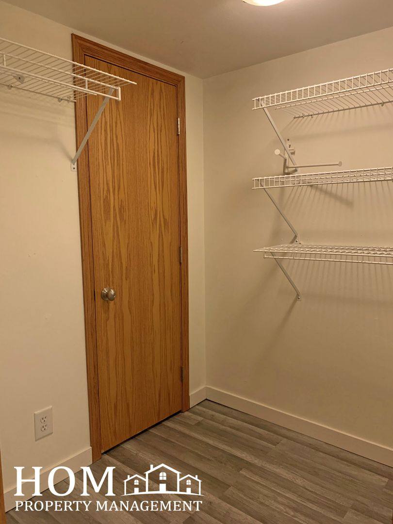 Apartment for rent at 1103 N 6th St, Mankato, MN 56001