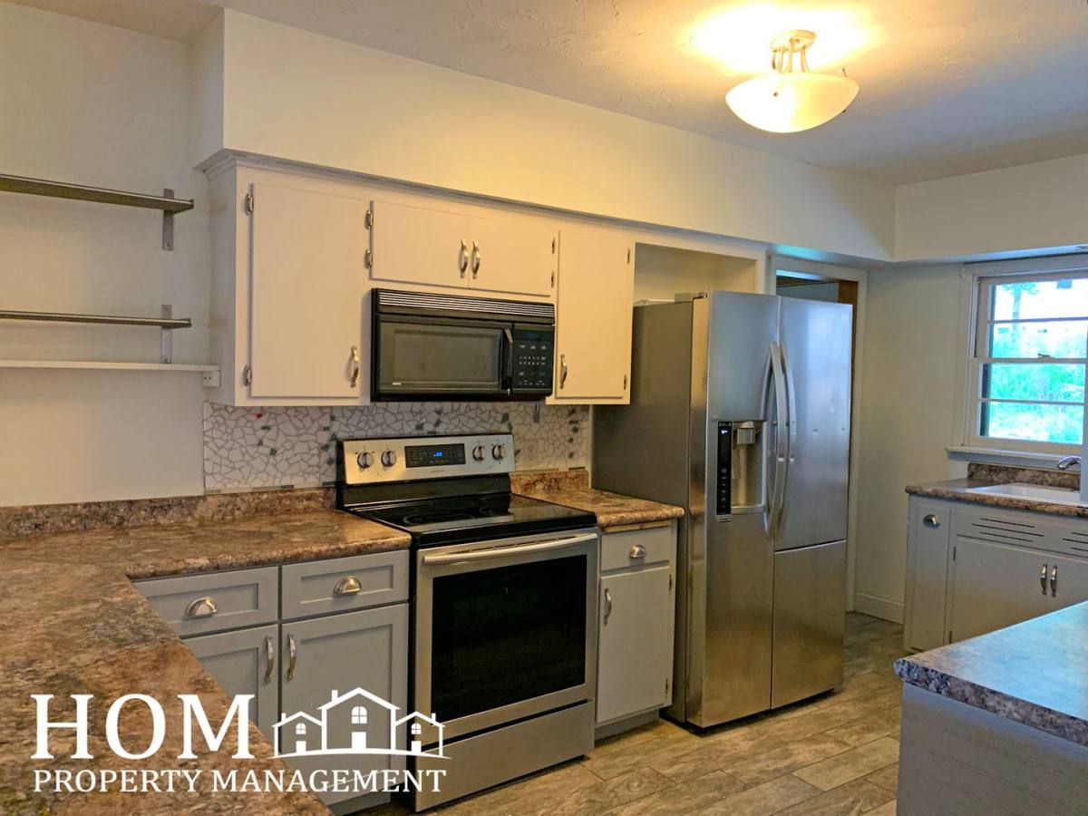 Apartment for rent at 1103 N 6th St, Mankato, MN 56001