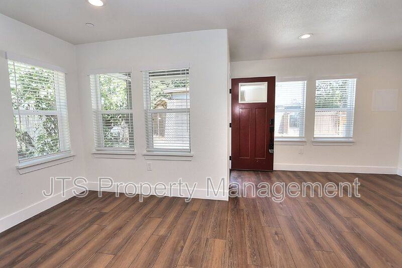 Apartment for rent at 4712 65th St, Sacramento, CA 95820