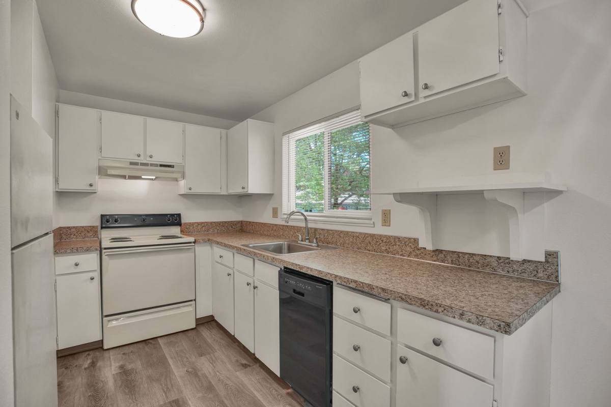 Apartment for rent at 1700 Blankenship Rd, West Linn, OR 97068