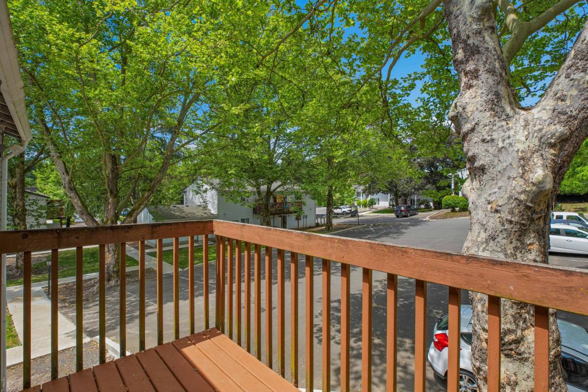 Apartment for rent at 1700 Blankenship Rd, West Linn, OR 97068