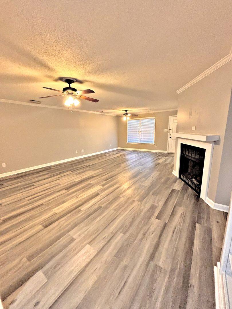 Apartment for rent at 1702 Somerville Rd SE, Decatur, AL 35601