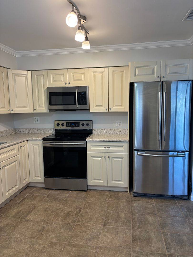 House for rent at 2921 Bentley St, Sarasota, FL 34239