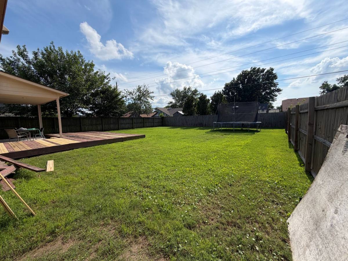 House for rent at 1508 N Yellowood Ave, Broken Arrow, OK 74012