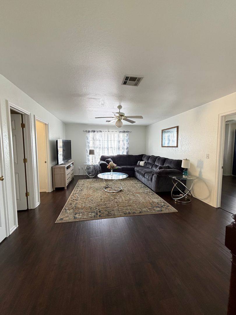 House for rent at 1508 N Yellowood Ave, Broken Arrow, OK 74012