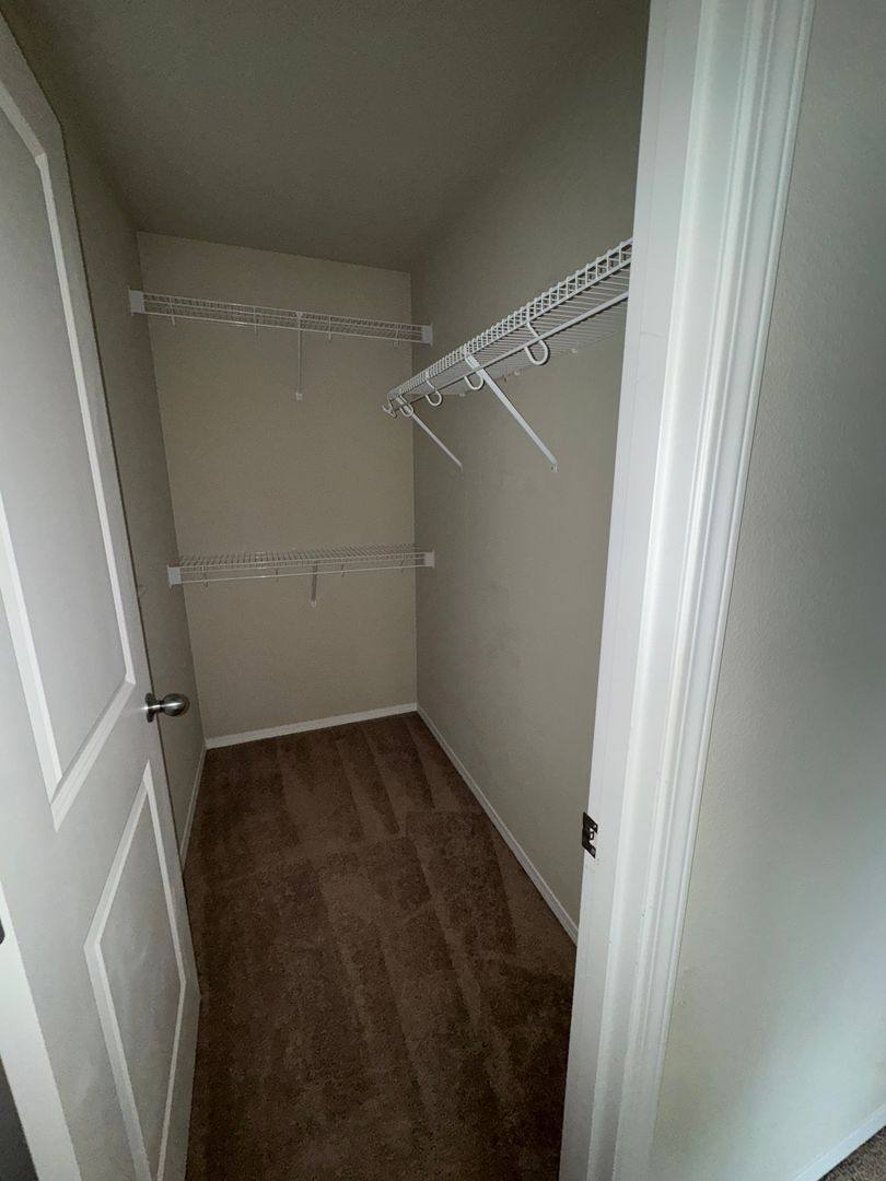 Townhouse for rent at 412 Miramar Circle, Bremerton, WA 98311