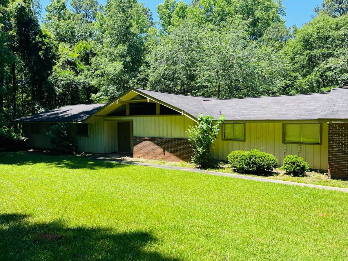 House for rent at 163 Old Norton Rd, Fayetteville, GA 30215