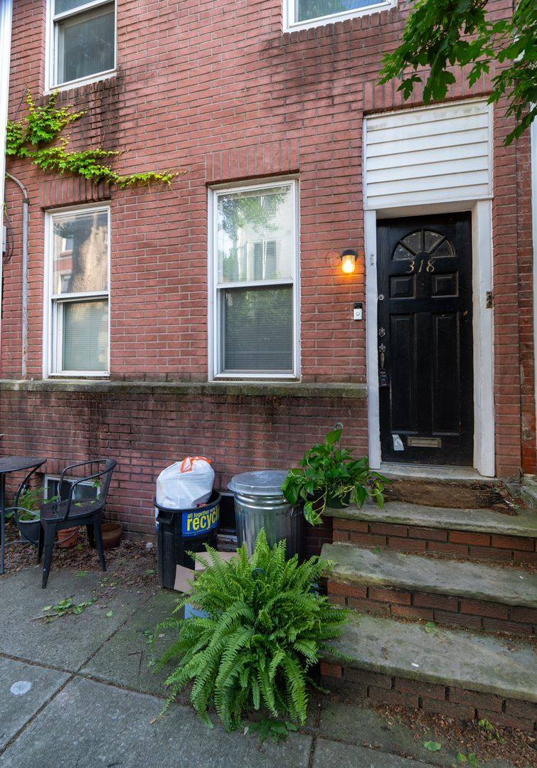 Apartment for rent at 318 Manton St, Philadelphia, PA 19147