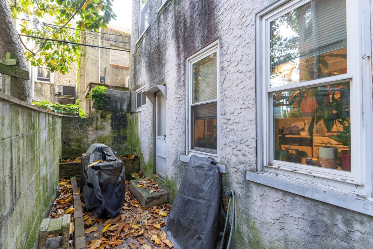 Apartment for rent at 318 Manton St, Philadelphia, PA 19147