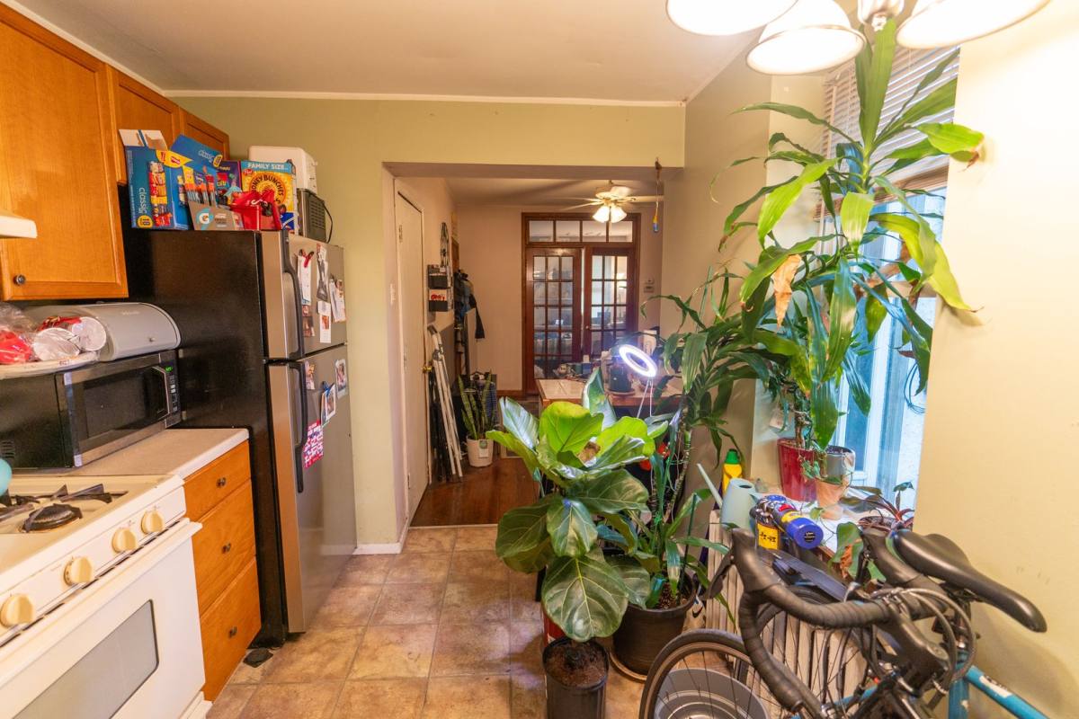 Apartment for rent at 318 Manton St, Philadelphia, PA 19147
