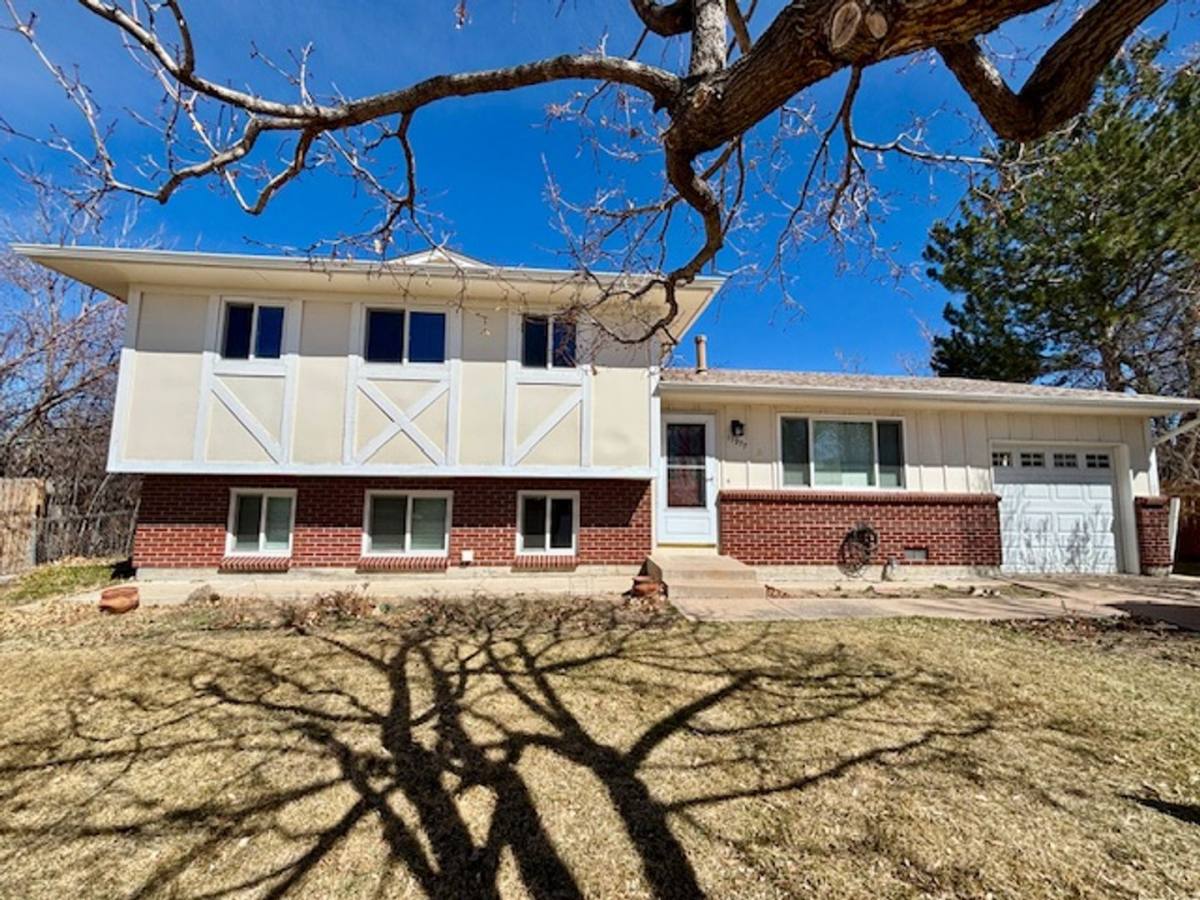 House for rent at 11277 E Custer Place, Aurora, CO 80012