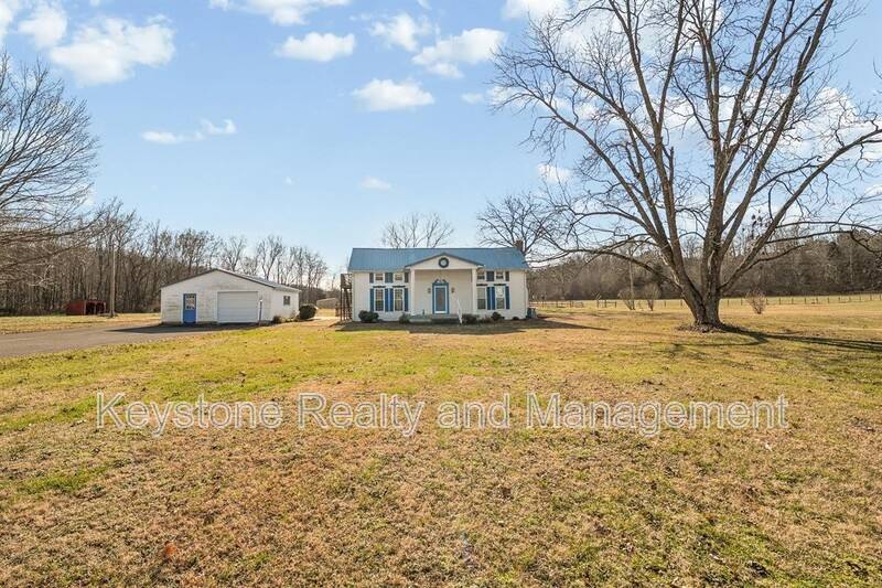 House for rent at 1340 Donelson Parkway, Dover, TN 37058