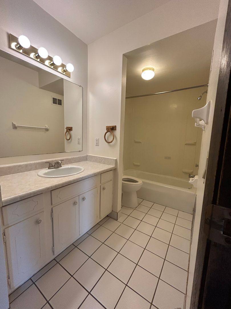 Apartment for rent at 2233 Wyoming Ave, Sun Prairie, WI 53590