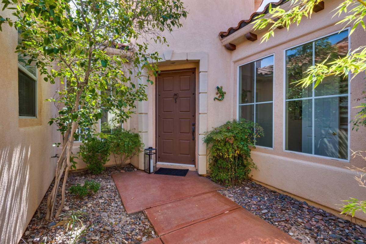 House for rent at 2854 Dove Run Creek Dr, Las Vegas, NV 89135