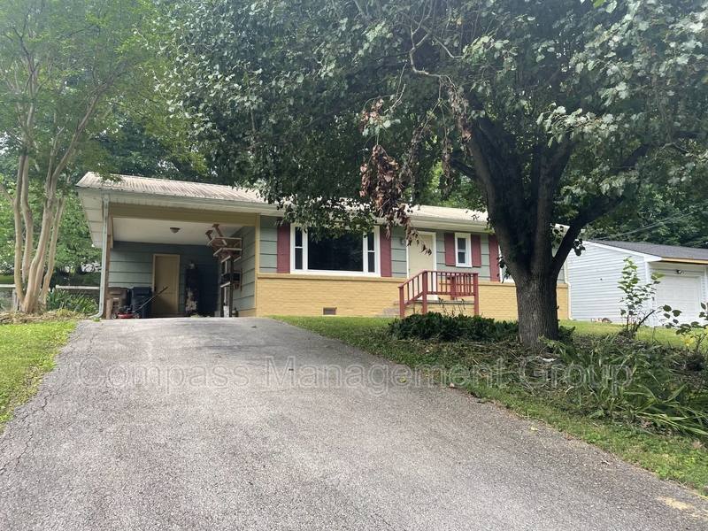 House for rent at 2911 Davis St SE, Knoxville, TN 37920