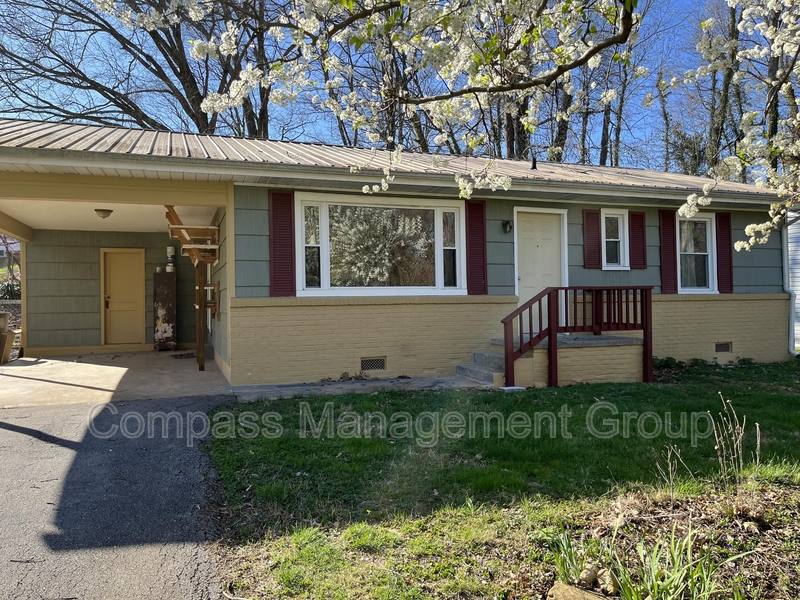 House for rent at 2911 Davis St SE, Knoxville, TN 37920