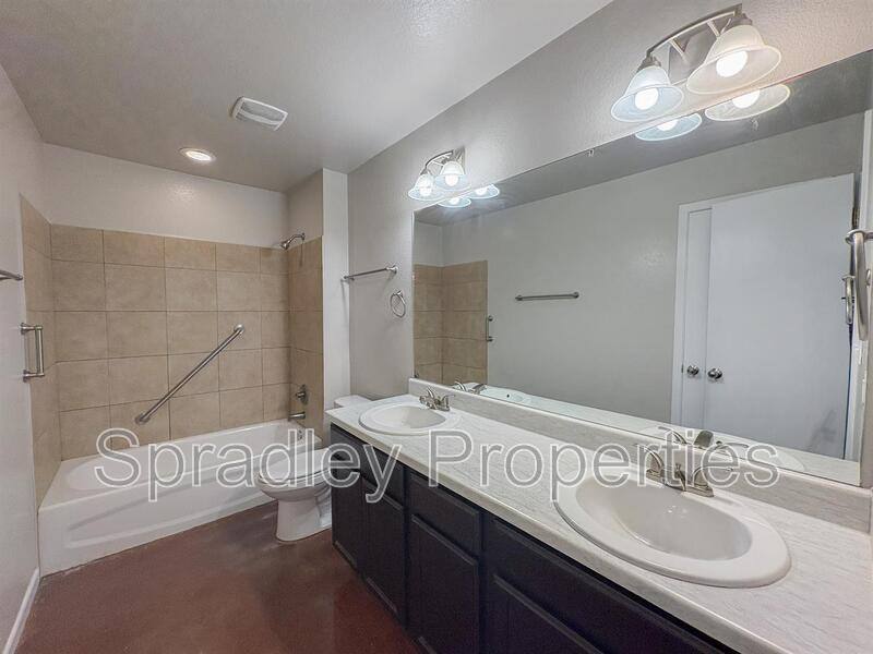 Apartment for rent at 255 E 5th Ave #111, Belton, TX 76513
