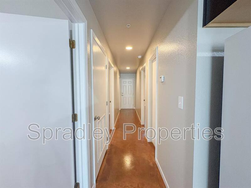 Apartment for rent at 255 E 5th Ave #111, Belton, TX 76513