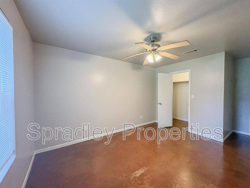 Apartment for rent at 255 E 5th Ave #111, Belton, TX 76513
