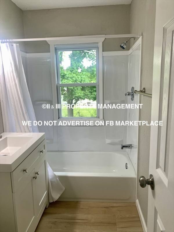 House for rent at 3013 S Mason Ave, Independence, MO 64052