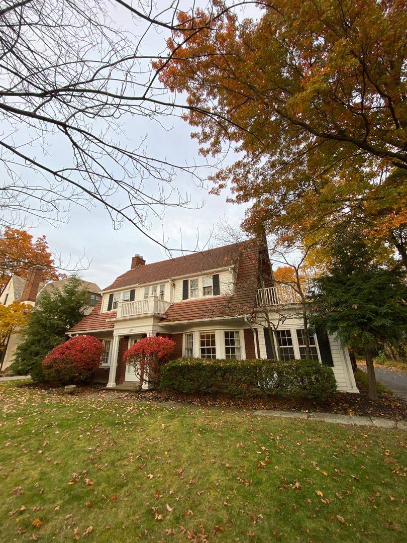 House for rent at 2975 Claremont Rd, Beachwood, OH 44122